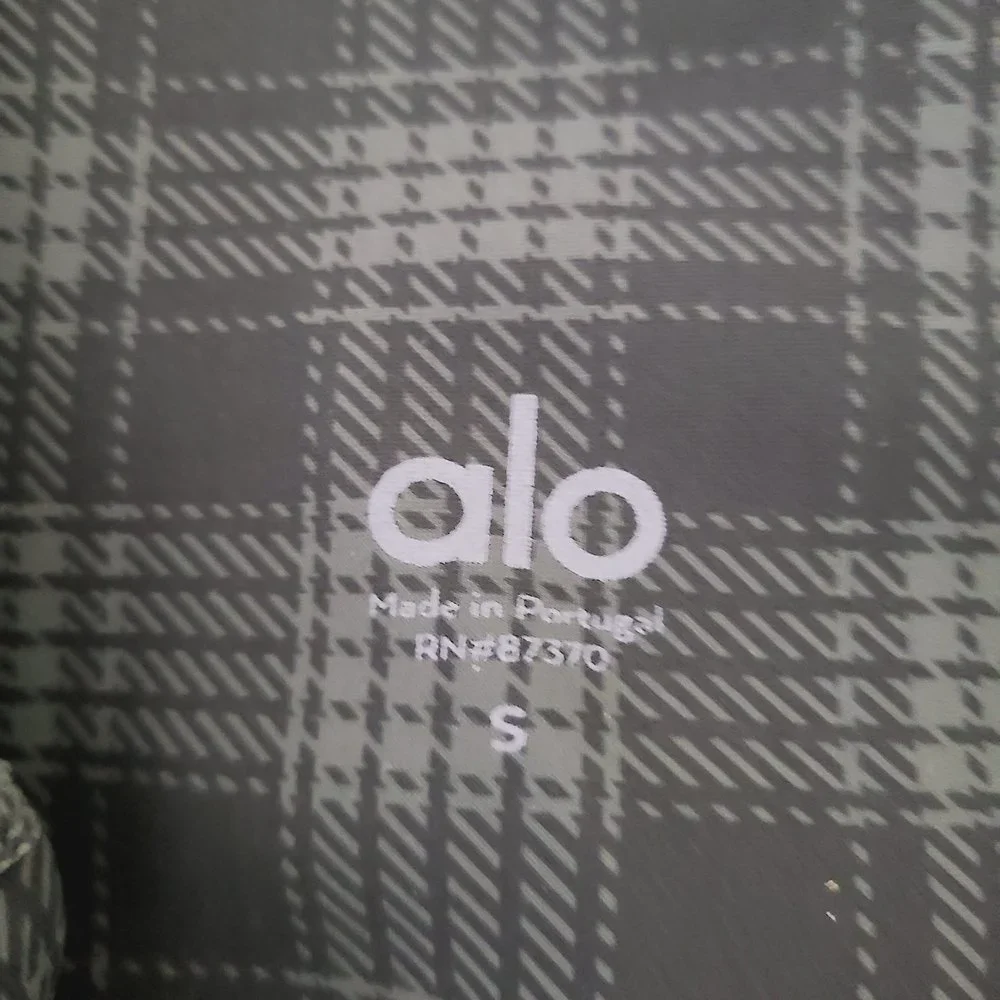 NEW Alo Yoga Occasion Leggings S Black Gray Plaid Reflective Stripe High-Waist - Picture 7 of 9